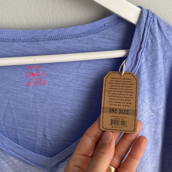 Natural Life Oversized V Neck Tee - Picture 4 of 6